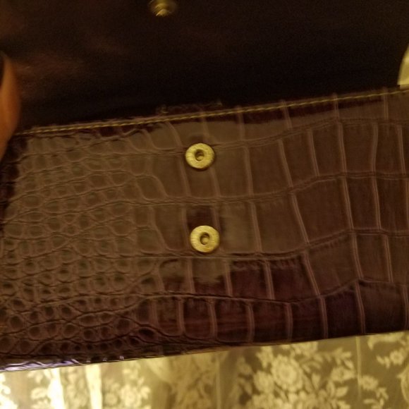 GORGEOUS PURPLE ANIMAL EMBOSSED WALLET WITH CHECK BOOK HLD AND CREDIT CARD SLOTS - Picture 13 of 13